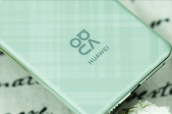 华为提前“清仓”现已跌至2819元等深微曲屏+卫星通信+100W