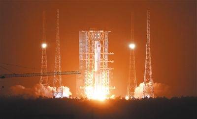 文昌航天发射场：通信技术试验卫星十六号成功升空！