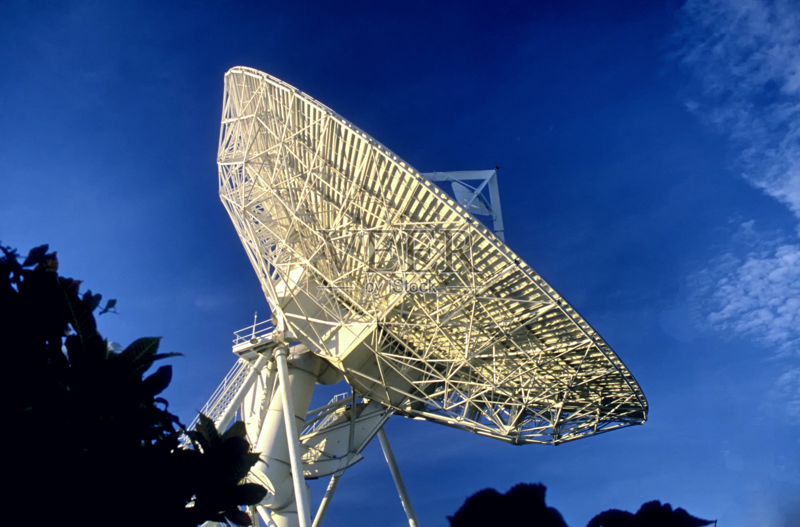 天通卫星通信普惠化三星Galaxy S25 Ultra引领卫星通信新时代