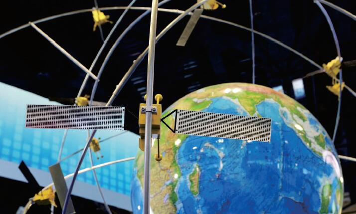 北斗4G定位器GPS廠家無線GPS定位器廠家4G汽車智能ADAS駕駛輔助系統超長待機器(图1)